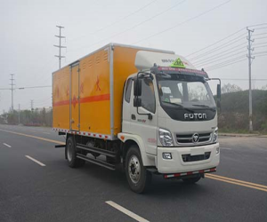 福田奧鈴6.2米易燃液體廂式運(yùn)輸車